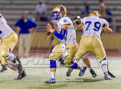 Thumbnail 2 in Alamo Heights vs Seguin photogallery.