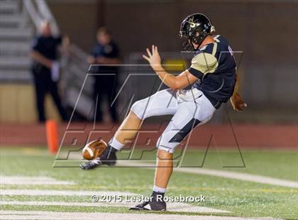 Thumbnail 1 in Alamo Heights vs Seguin photogallery.