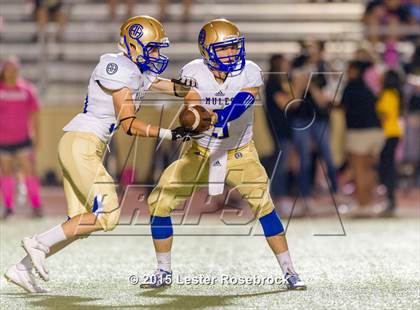 Thumbnail 2 in Alamo Heights vs Seguin photogallery.