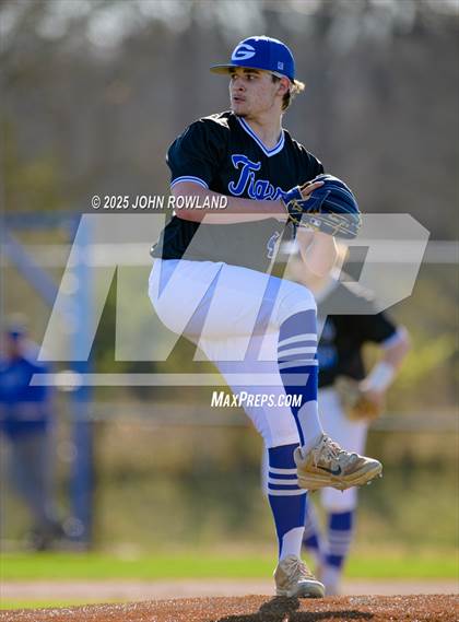 Thumbnail 1 in Liberty Creek vs Gordonsville photogallery.