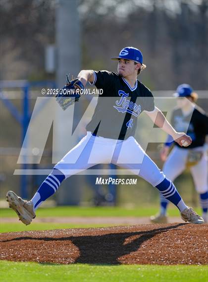 Thumbnail 1 in Liberty Creek vs Gordonsville photogallery.