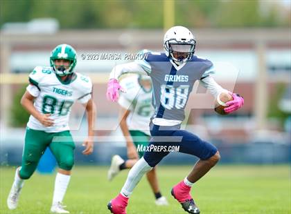 Thumbnail 2 in Bishop Grimes vs Onondaga photogallery.