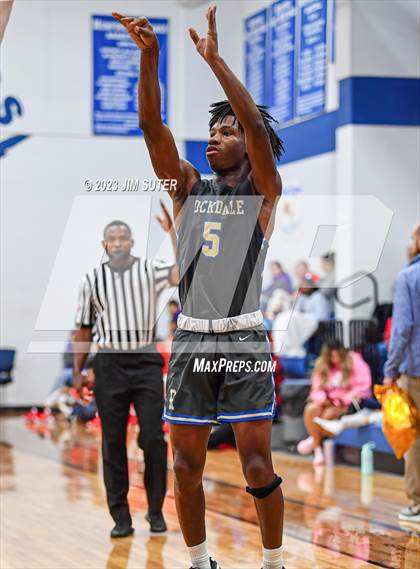 Thumbnail 3 in A&M Consolidated vs Rockdale (Cotton Christmas Classic) photogallery.