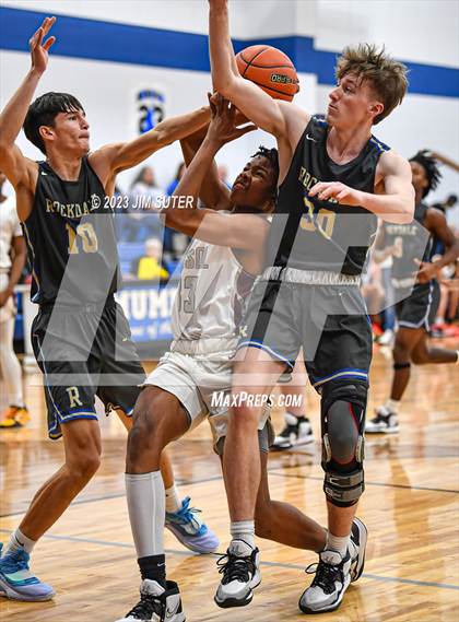 Thumbnail 1 in A&M Consolidated vs Rockdale (Cotton Christmas Classic) photogallery.