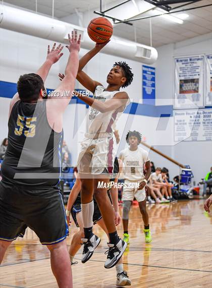 Thumbnail 2 in A&M Consolidated vs Rockdale (Cotton Christmas Classic) photogallery.
