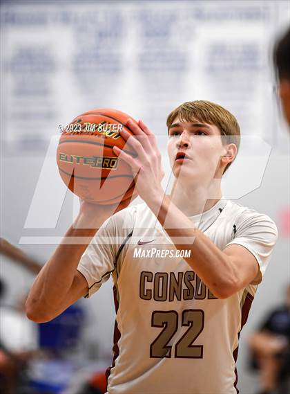 Thumbnail 2 in A&M Consolidated vs Rockdale (Cotton Christmas Classic) photogallery.