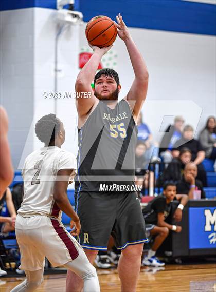 Thumbnail 3 in A&M Consolidated vs Rockdale (Cotton Christmas Classic) photogallery.