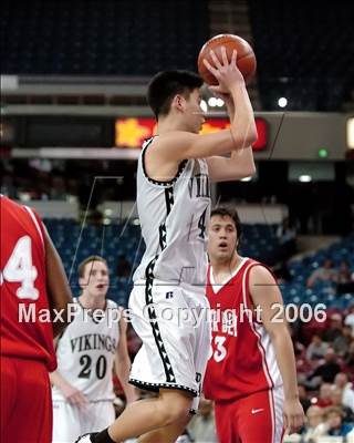 Thumbnail 3 in Mater Dei vs. Palo Alto (CIF State D2 Final) photogallery.