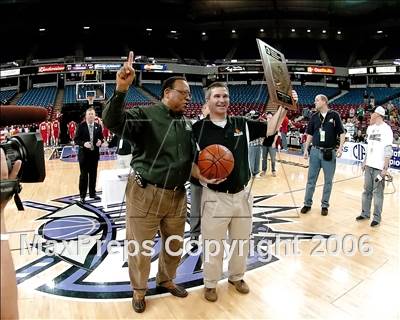 Thumbnail 3 in Mater Dei vs. Palo Alto (CIF State D2 Final) photogallery.