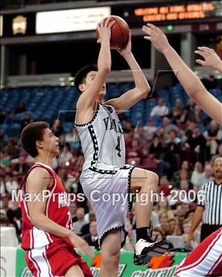 Thumbnail 3 in Mater Dei vs. Palo Alto (CIF State D2 Final) photogallery.