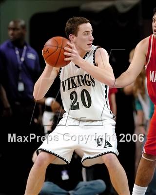 Thumbnail 1 in Mater Dei vs. Palo Alto (CIF State D2 Final) photogallery.