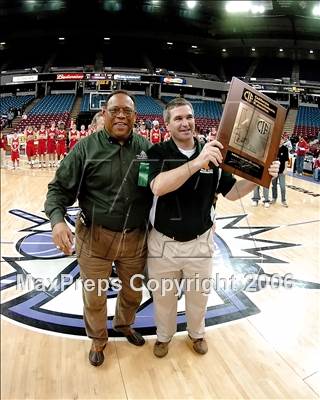 Thumbnail 2 in Mater Dei vs. Palo Alto (CIF State D2 Final) photogallery.