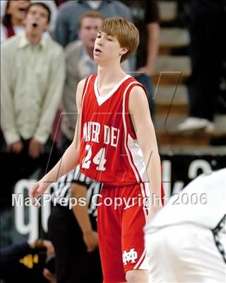 Thumbnail 2 in Mater Dei vs. Palo Alto (CIF State D2 Final) photogallery.