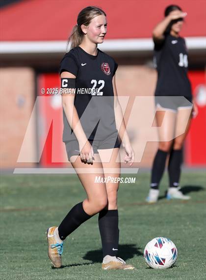 Thumbnail 3 in Hickory @ South Point (NCHSAA 3A Playoffs 4th Round) photogallery.