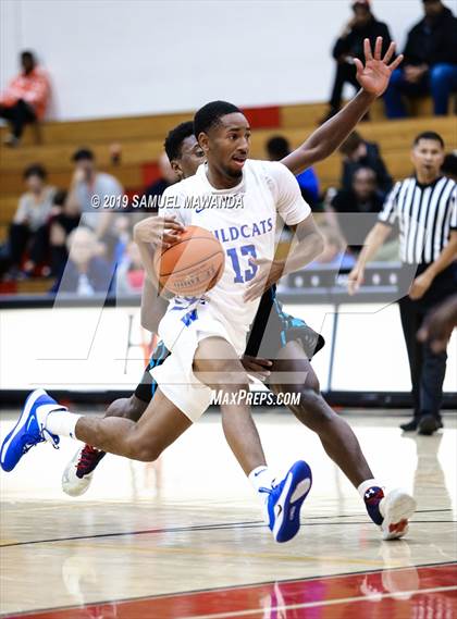 Thumbnail 3 in Windward vs. Renaissance Academy (Wolverine invitational) photogallery.