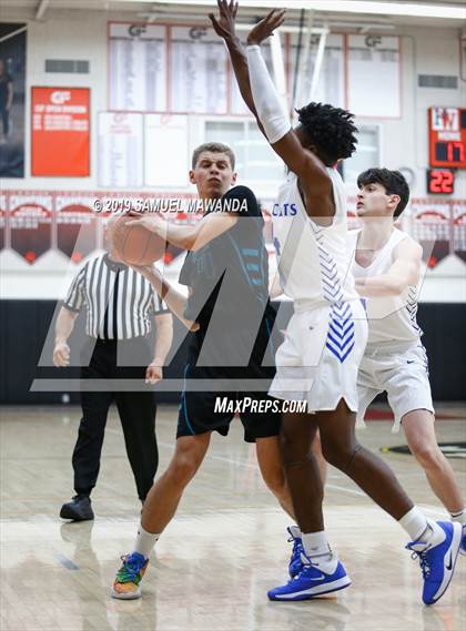 Thumbnail 3 in Windward vs. Renaissance Academy (Wolverine invitational) photogallery.