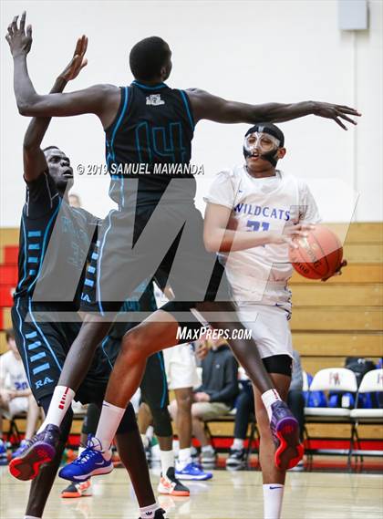 Thumbnail 2 in Windward vs. Renaissance Academy (Wolverine invitational) photogallery.