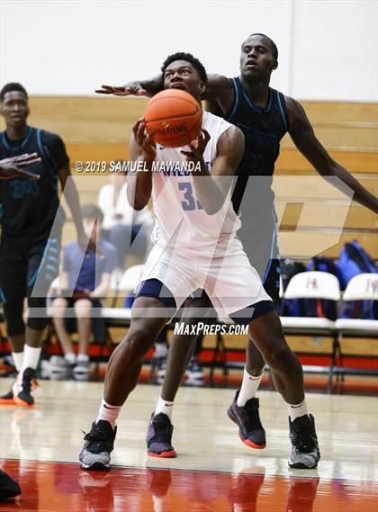 Thumbnail 2 in Windward vs. Renaissance Academy (Wolverine invitational) photogallery.