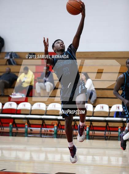 Thumbnail 2 in Windward vs. Renaissance Academy (Wolverine invitational) photogallery.