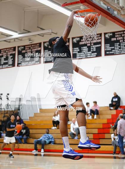 Thumbnail 2 in Windward vs. Renaissance Academy (Wolverine invitational) photogallery.