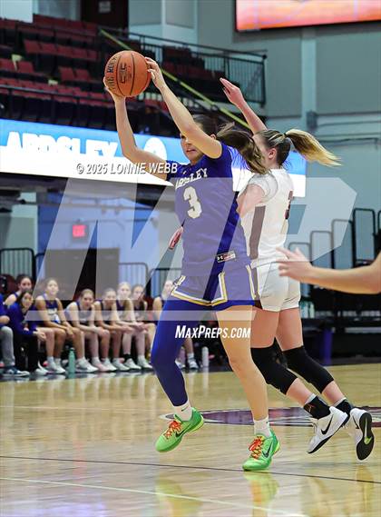 Thumbnail 1 in Ossining vs. Ardsley (Slam Dunk Showcase) photogallery.