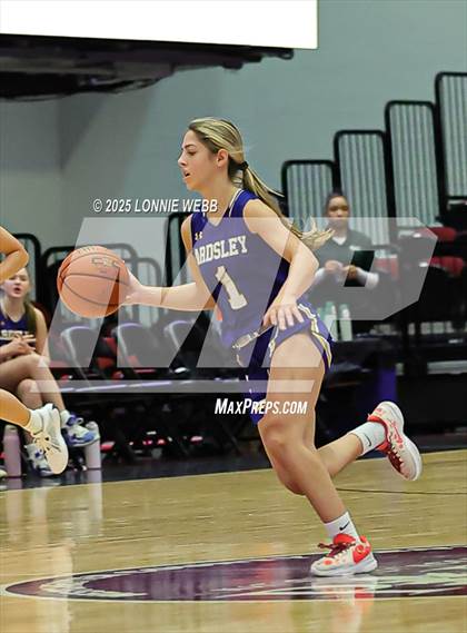Thumbnail 3 in Ossining vs. Ardsley (Slam Dunk Showcase) photogallery.
