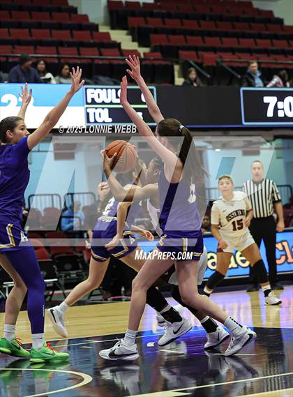 Thumbnail 3 in Ossining vs. Ardsley (Slam Dunk Showcase) photogallery.