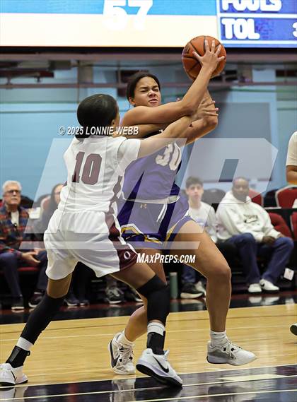 Thumbnail 2 in Ossining vs. Ardsley (Slam Dunk Showcase) photogallery.