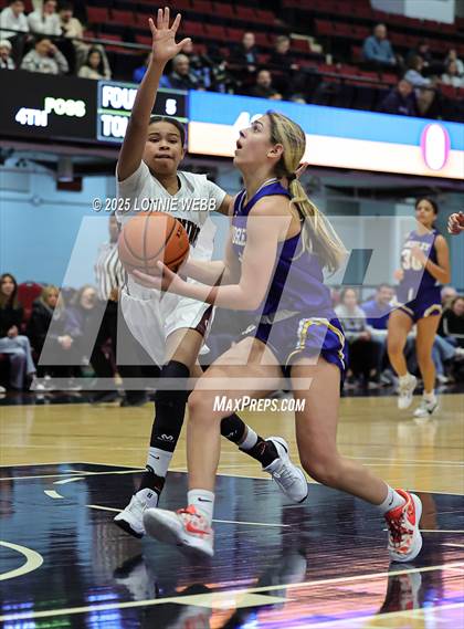 Thumbnail 2 in Ossining vs. Ardsley (Slam Dunk Showcase) photogallery.
