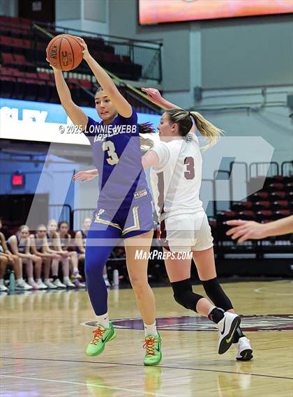 Thumbnail 3 in Ossining vs. Ardsley (Slam Dunk Showcase) photogallery.