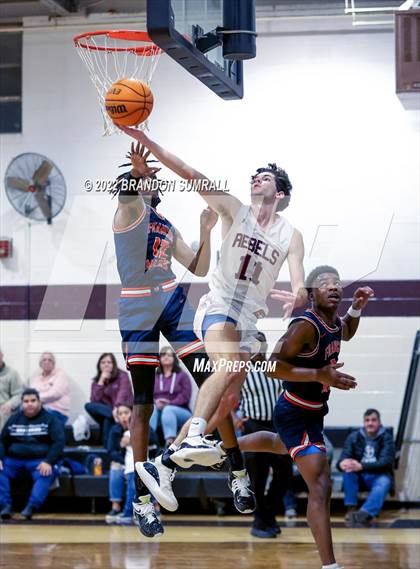 Thumbnail 2 in Thorsby @ Marion photogallery.