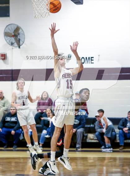 Thumbnail 2 in Thorsby @ Marion photogallery.