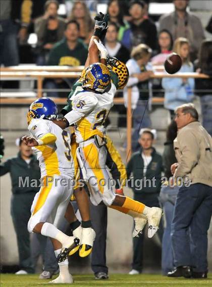 Thumbnail 2 in Edison vs. Fountain Valley photogallery.