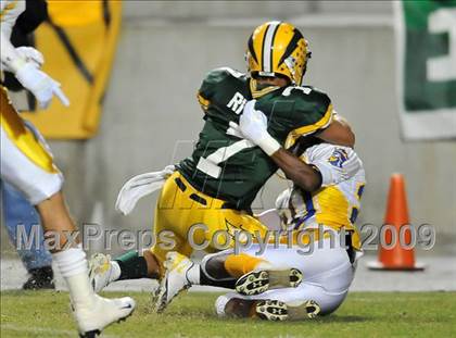 Thumbnail 2 in Edison vs. Fountain Valley photogallery.