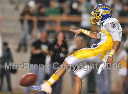 Thumbnail 2 in Edison vs. Fountain Valley photogallery.