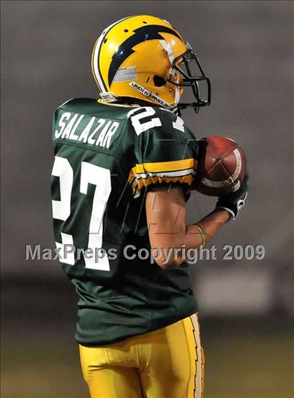 Thumbnail 2 in Edison vs. Fountain Valley photogallery.