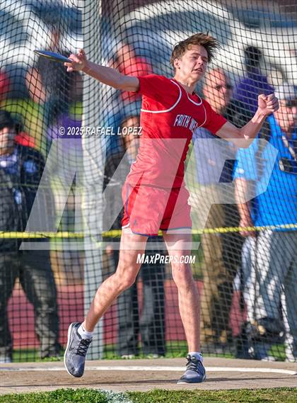 Thumbnail 3 in Rosehill Eagle Relays (Discus) photogallery.
