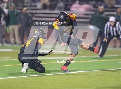 Thumbnail 1 in Dinuba vs. Tulare Union (CIF Divsion II Semifinal) photogallery.