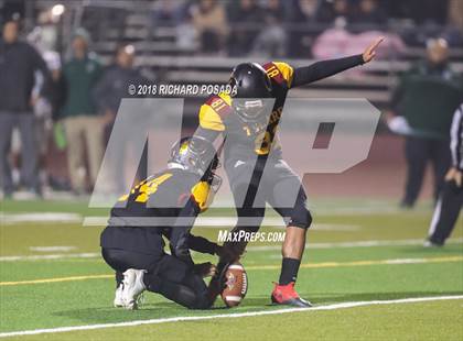 Thumbnail 2 in Dinuba vs. Tulare Union (CIF Divsion II Semifinal) photogallery.