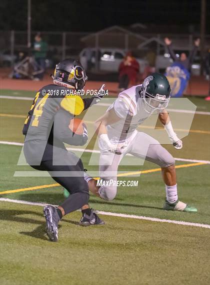 Thumbnail 3 in Dinuba vs. Tulare Union (CIF Divsion II Semifinal) photogallery.