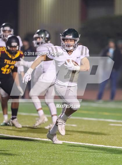 Thumbnail 1 in Dinuba vs. Tulare Union (CIF Divsion II Semifinal) photogallery.