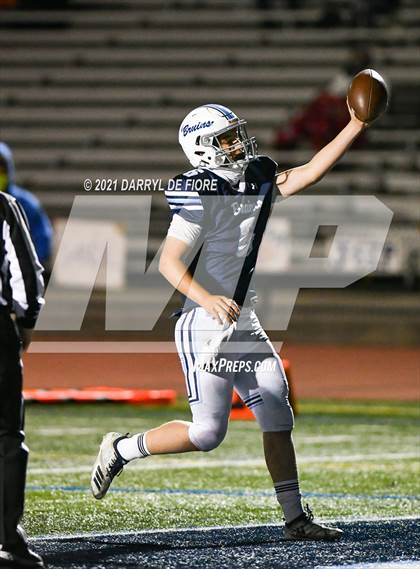 Thumbnail 2 in Independence @ Branham photogallery.