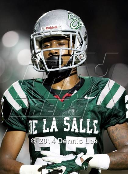 Thumbnail 2 in De La Salle vs. Pittsburg (CIF NCS D1 Final) photogallery.