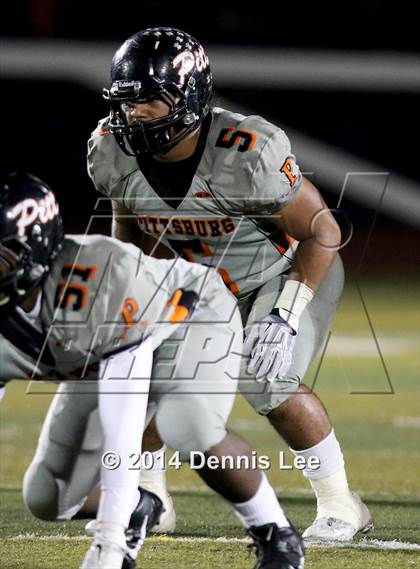 Thumbnail 1 in De La Salle vs. Pittsburg (CIF NCS D1 Final) photogallery.