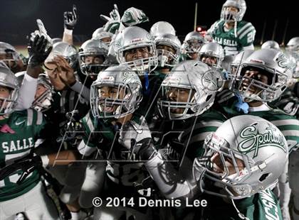 Thumbnail 3 in De La Salle vs. Pittsburg (CIF NCS D1 Final) photogallery.