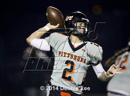 Thumbnail 2 in De La Salle vs. Pittsburg (CIF NCS D1 Final) photogallery.