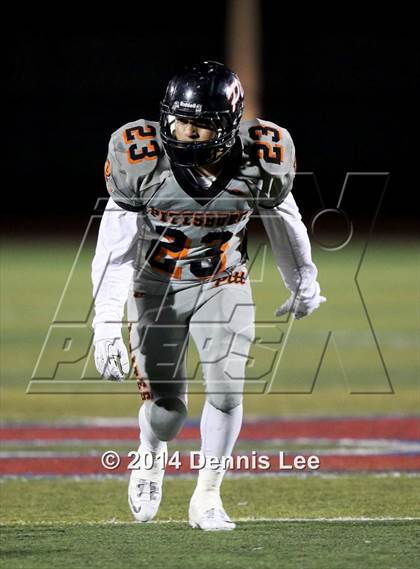 Thumbnail 2 in De La Salle vs. Pittsburg (CIF NCS D1 Final) photogallery.