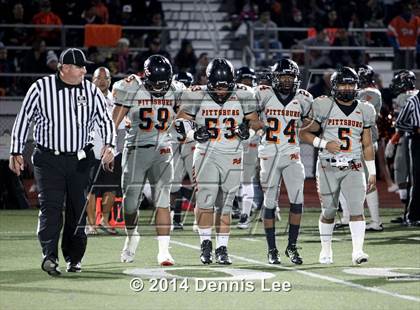 Thumbnail 3 in De La Salle vs. Pittsburg (CIF NCS D1 Final) photogallery.