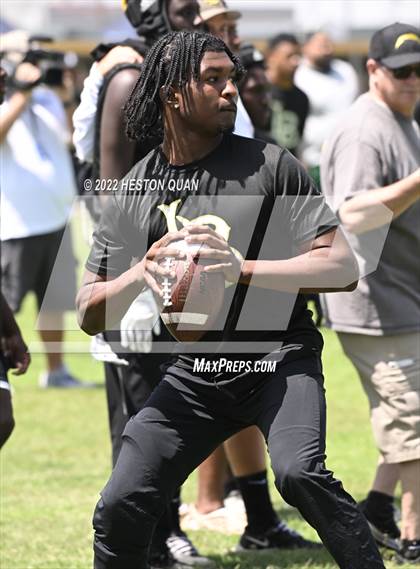 Thumbnail 2 in Long Beach Poly vs. Millikan (Battle At The Beach) photogallery.