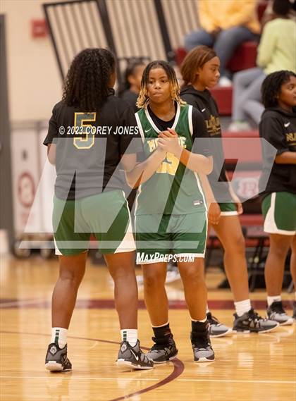 Thumbnail 2 in Monroe vs Warner Robins (Hardwood Invitational) photogallery.